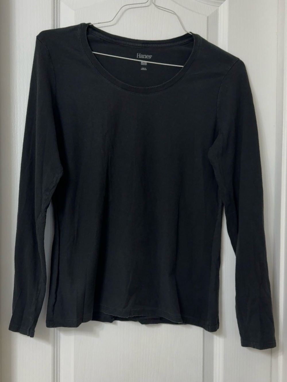 Hanes  black women's long sleeve crewneck shirt size M